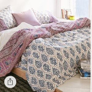 Plum & Bow Sofia Block Duvet Cover